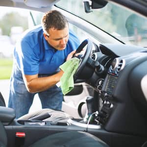 Lee más sobre el artículo Cómo limpiar el coche por dentro