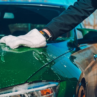 Lee más sobre el artículo Cómo lavar el coche por fuera a mano