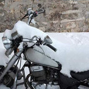 Lee más sobre el artículo Cómo organizar tu viaje para circular por carreteras con nieve